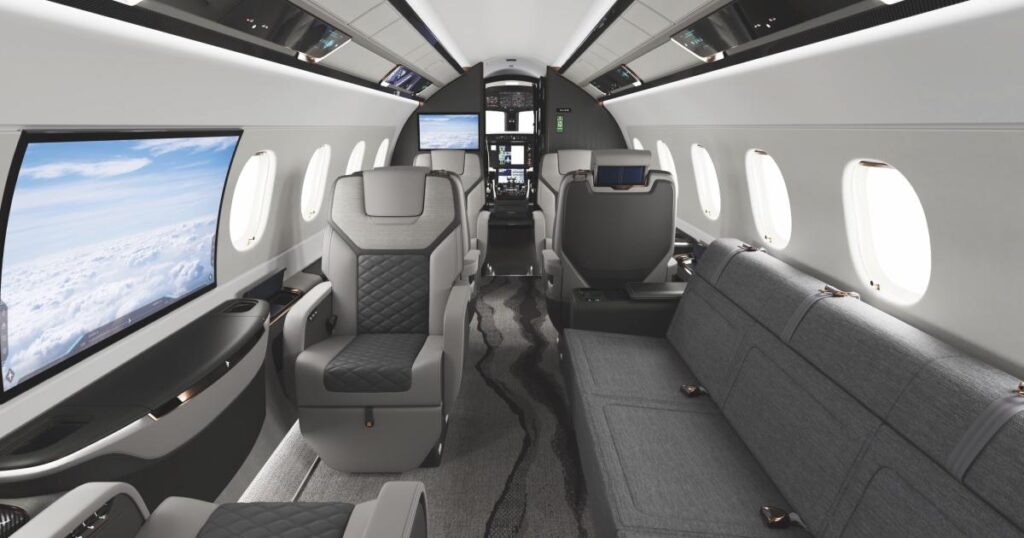 Embraer Praetor 600E com a nova cabine e Smart Window, aeronave que recebeu certificação tripla da ANAC, FAA e EASA em abril de 2026