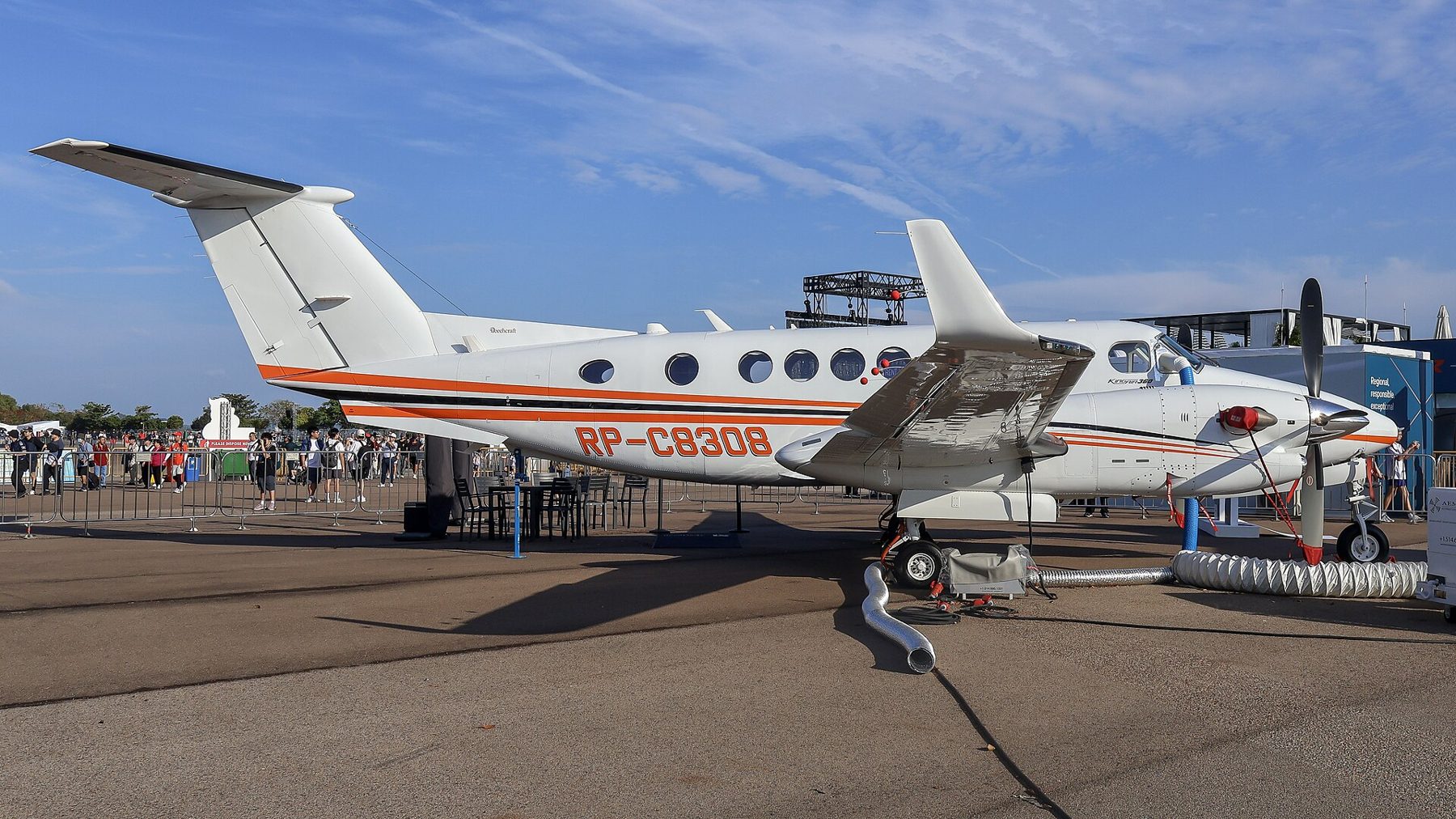 Beechcraft King Air 360 — foto (CC BY 4.0)